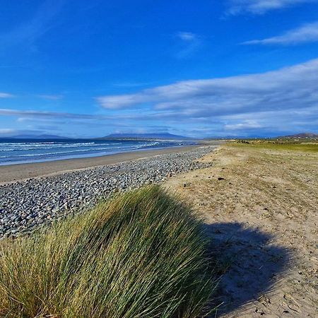 Louisburgh Cottages ภายนอก รูปภาพ