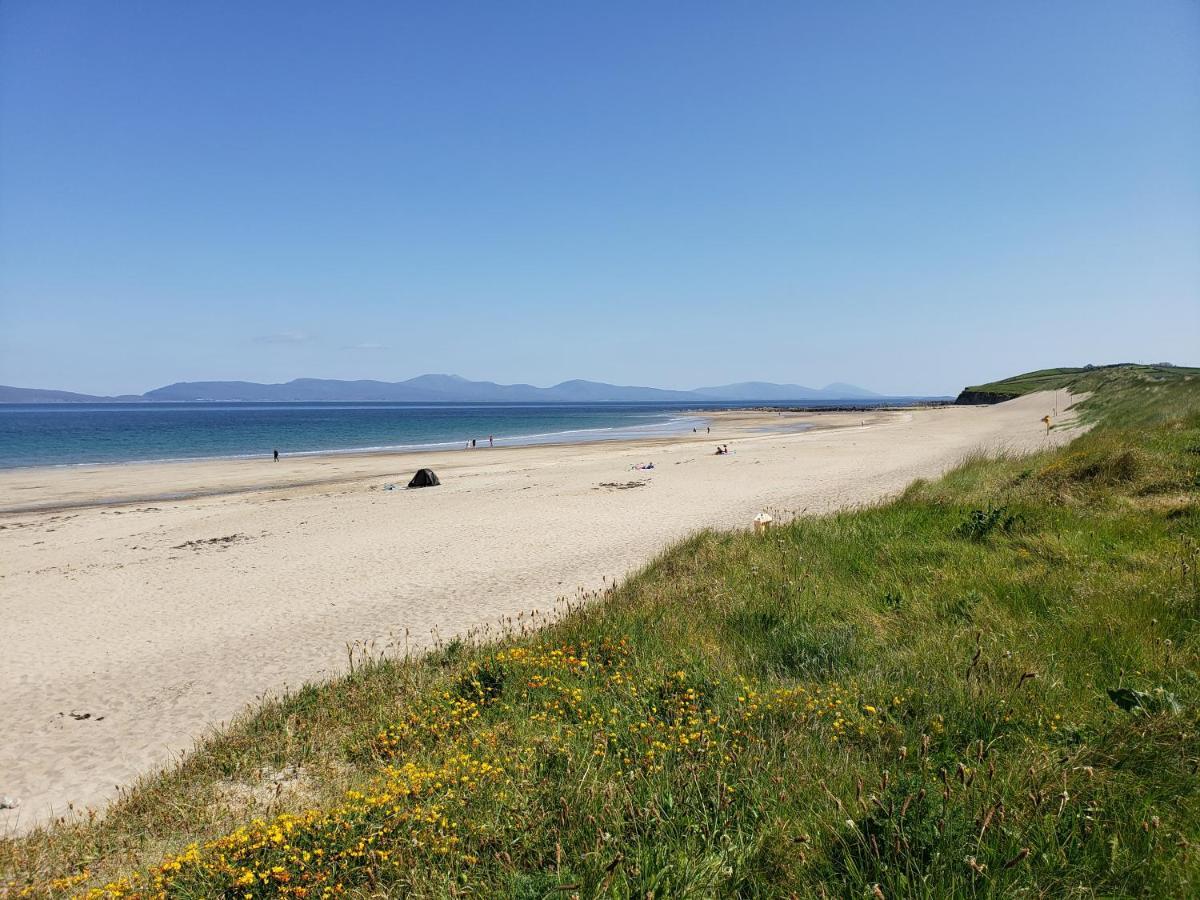 Louisburgh Cottages ภายนอก รูปภาพ
