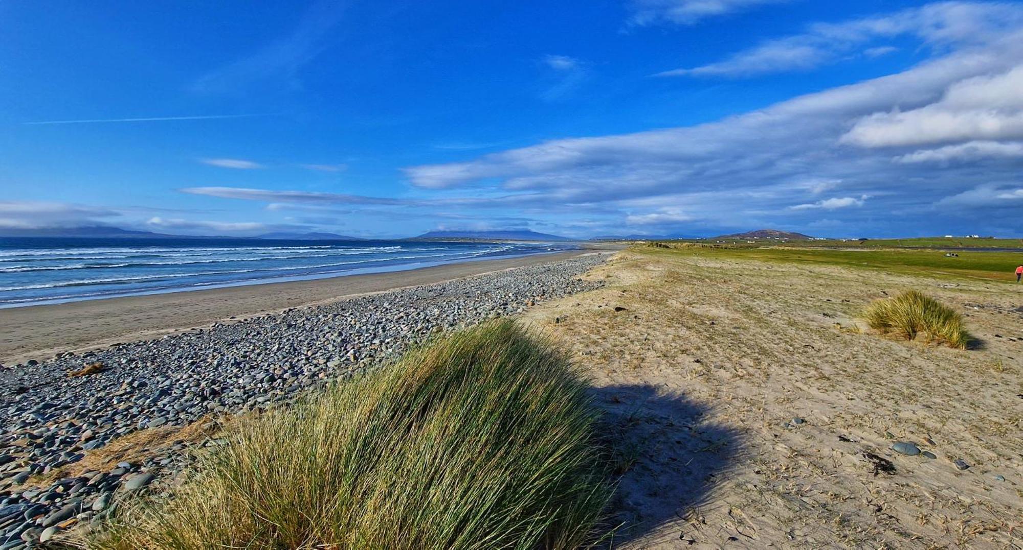 Louisburgh Cottages ภายนอก รูปภาพ