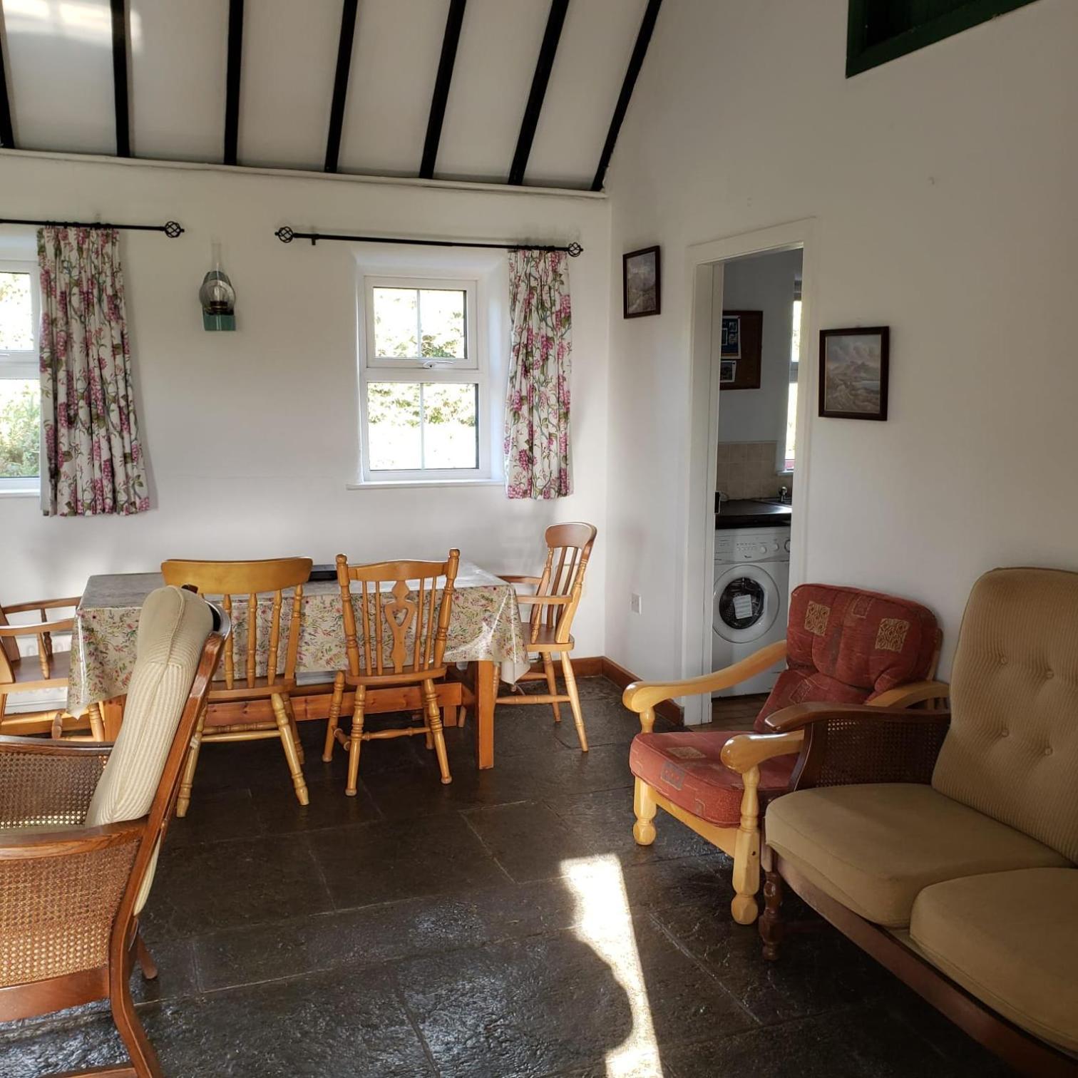 Louisburgh Cottages ภายนอก รูปภาพ