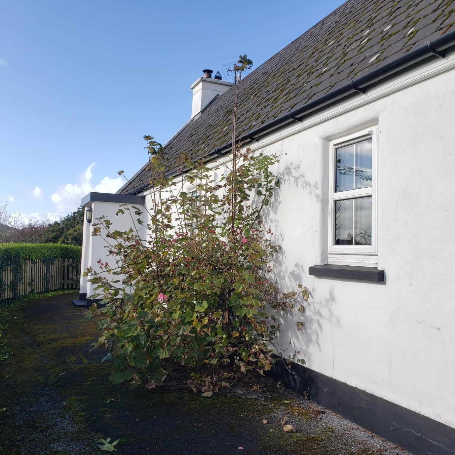 Louisburgh Cottages ภายนอก รูปภาพ