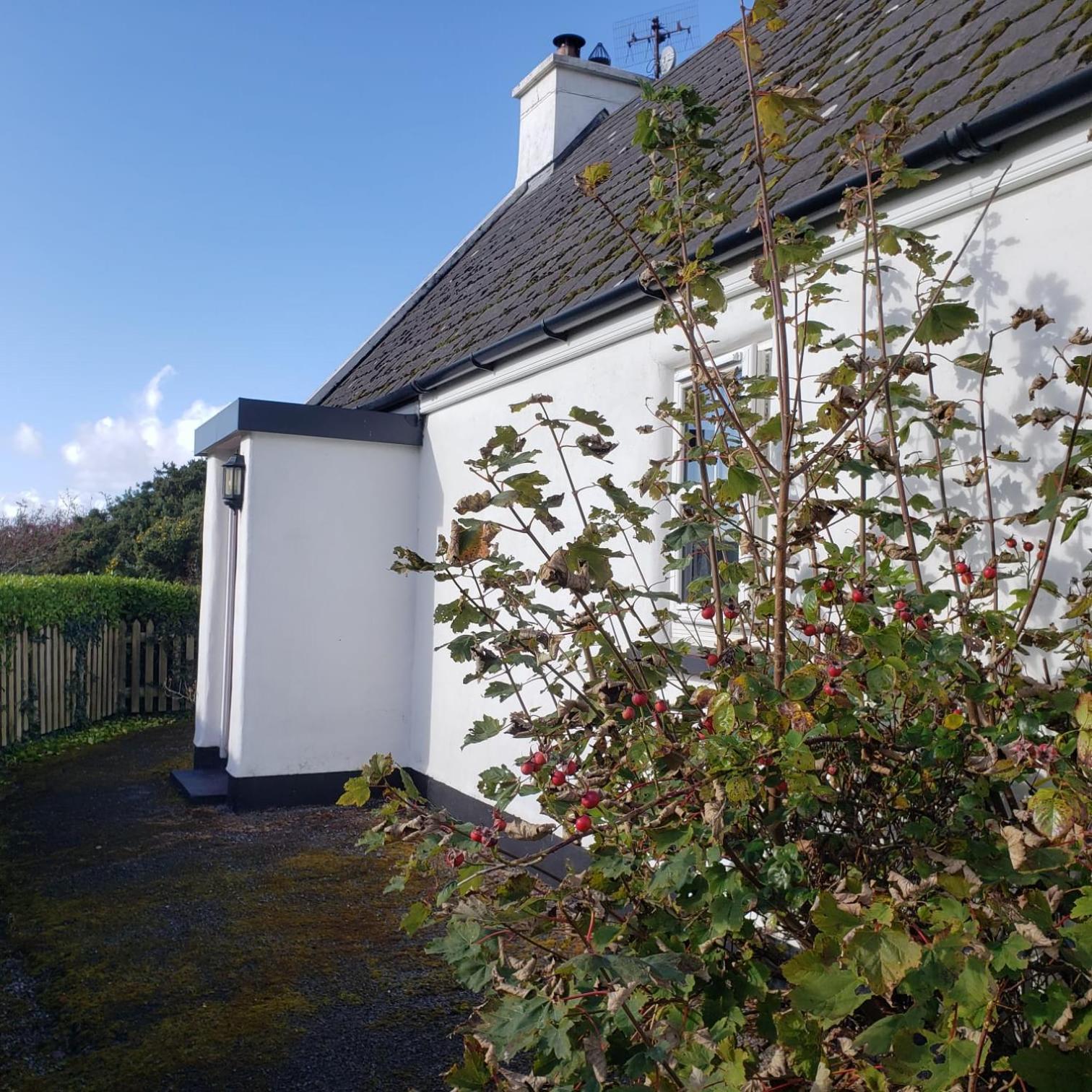 Louisburgh Cottages ภายนอก รูปภาพ